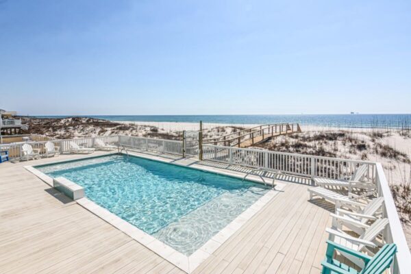 pool at two carats west
